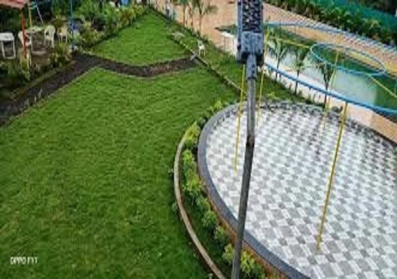 Hotel Metro Palace Resort Karjat Exterior photo