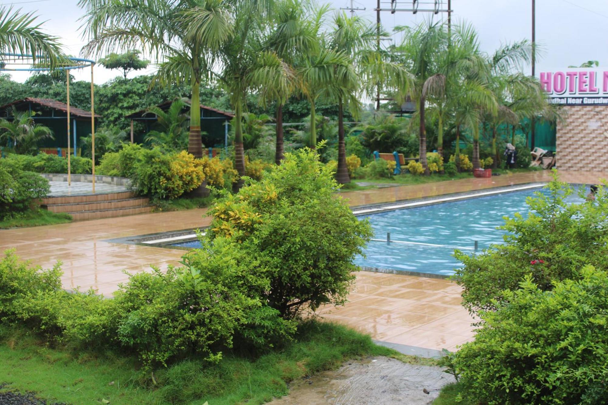Hotel Metro Palace Resort Karjat Exterior photo